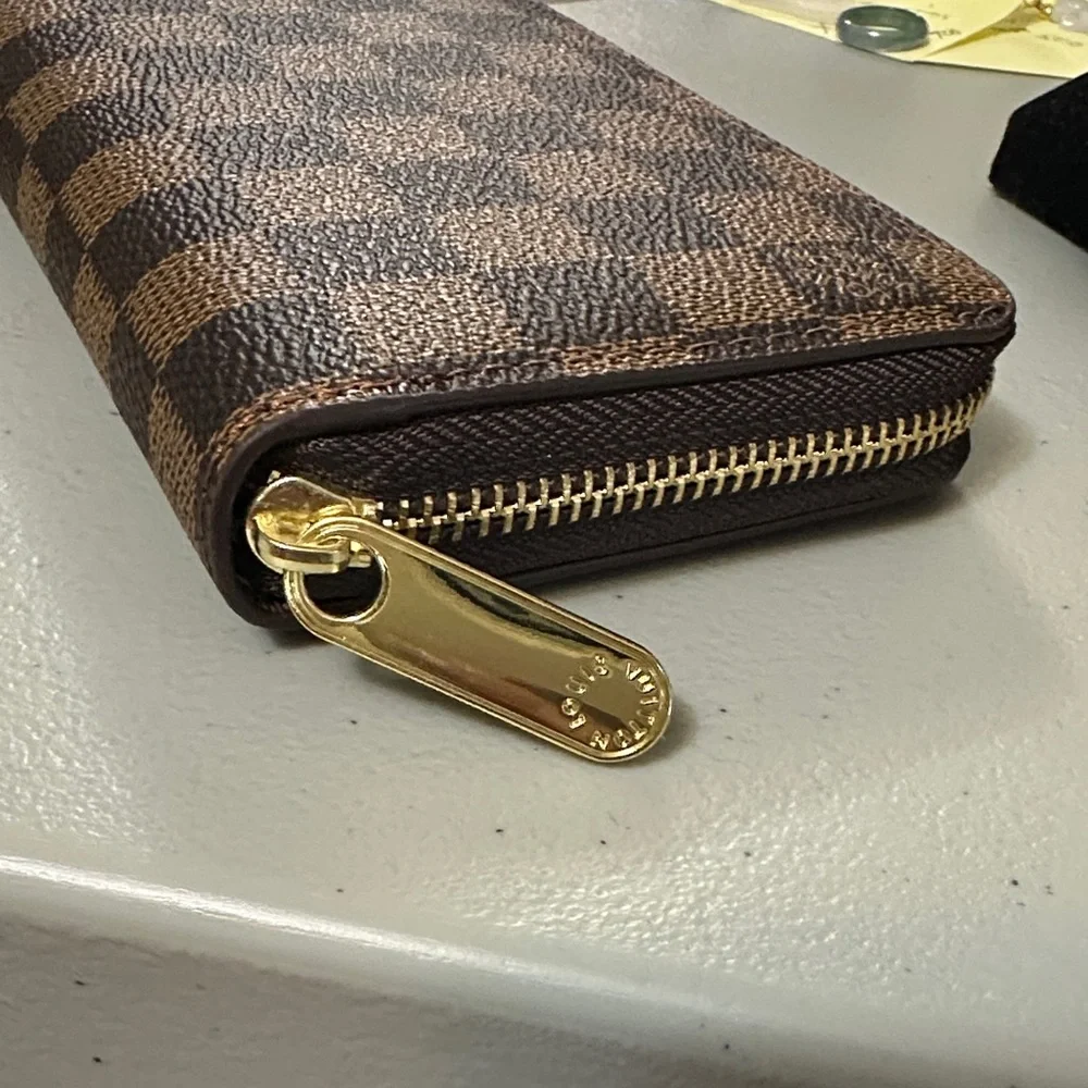 Louis Vuitton Damier Ebene Wallet - Picture 2 of 5